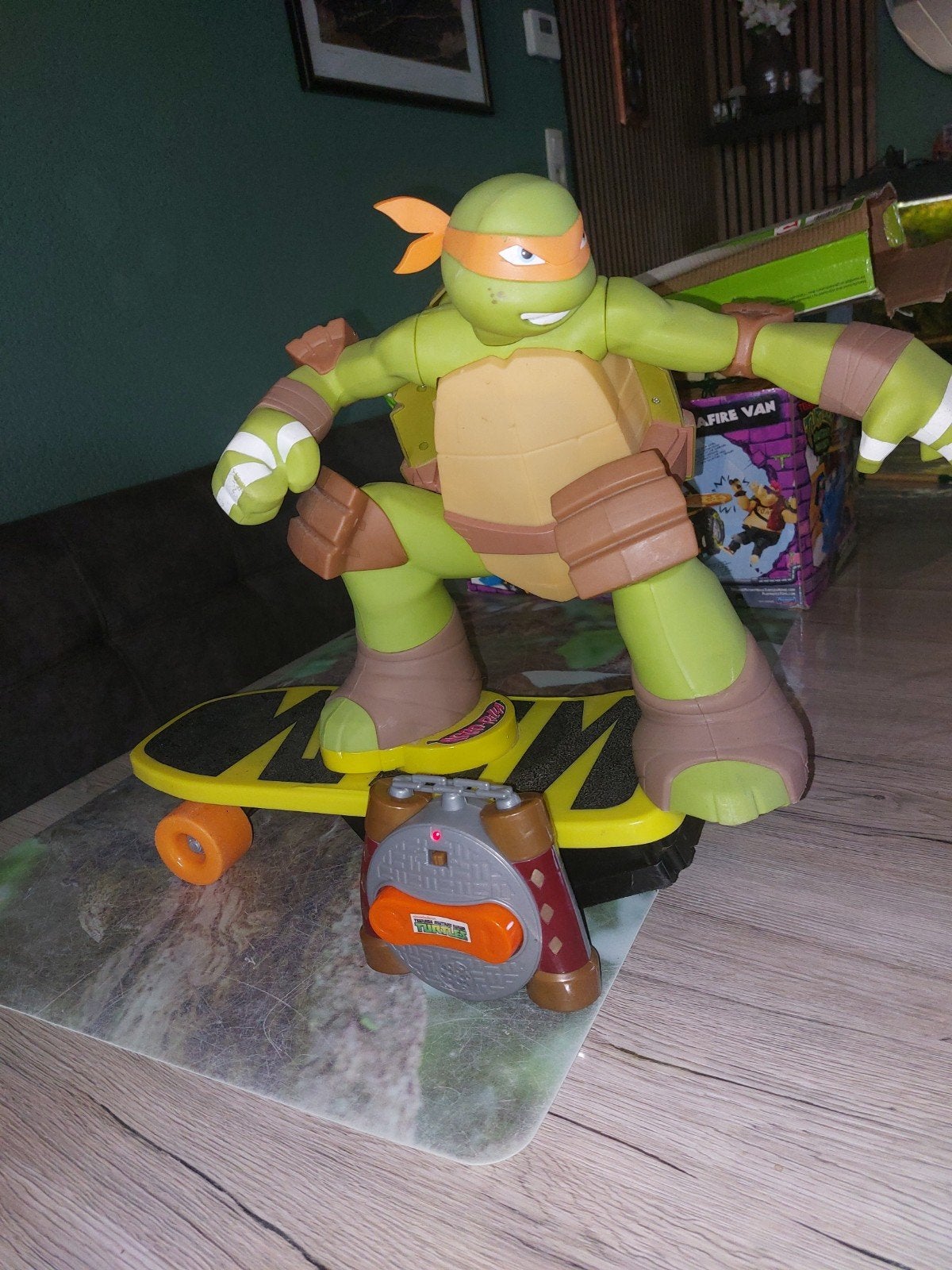 TMNT Michelangelo RC skateboard met afstandsbediening, Enfants & Bébés, Enlèvement, Comme neuf, Garçon ou Fille