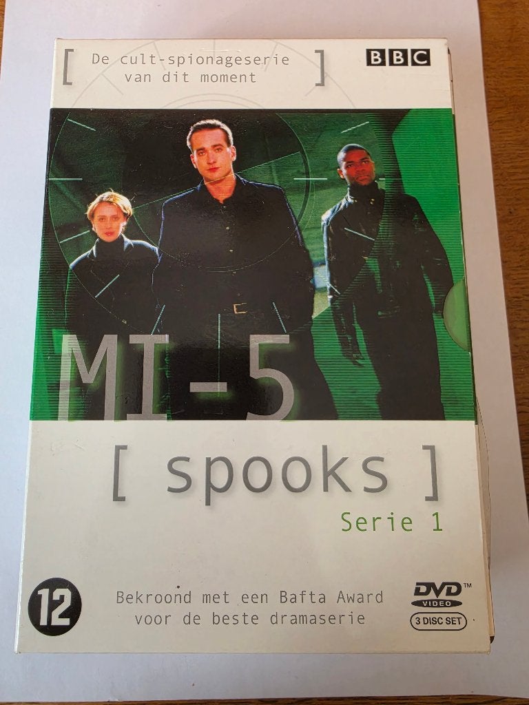 Spooks (MI-5) Seizoen 1 - Complete BBC 3 DVD Box, CD & DVD, DVD | TV & Séries télévisées, Enlèvement ou Envoi, Anglais, Drame