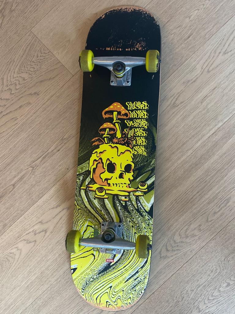 Skateboard Globe pre-built, Sports & Fitness, Enlèvement, Utilisé, Skateboard
