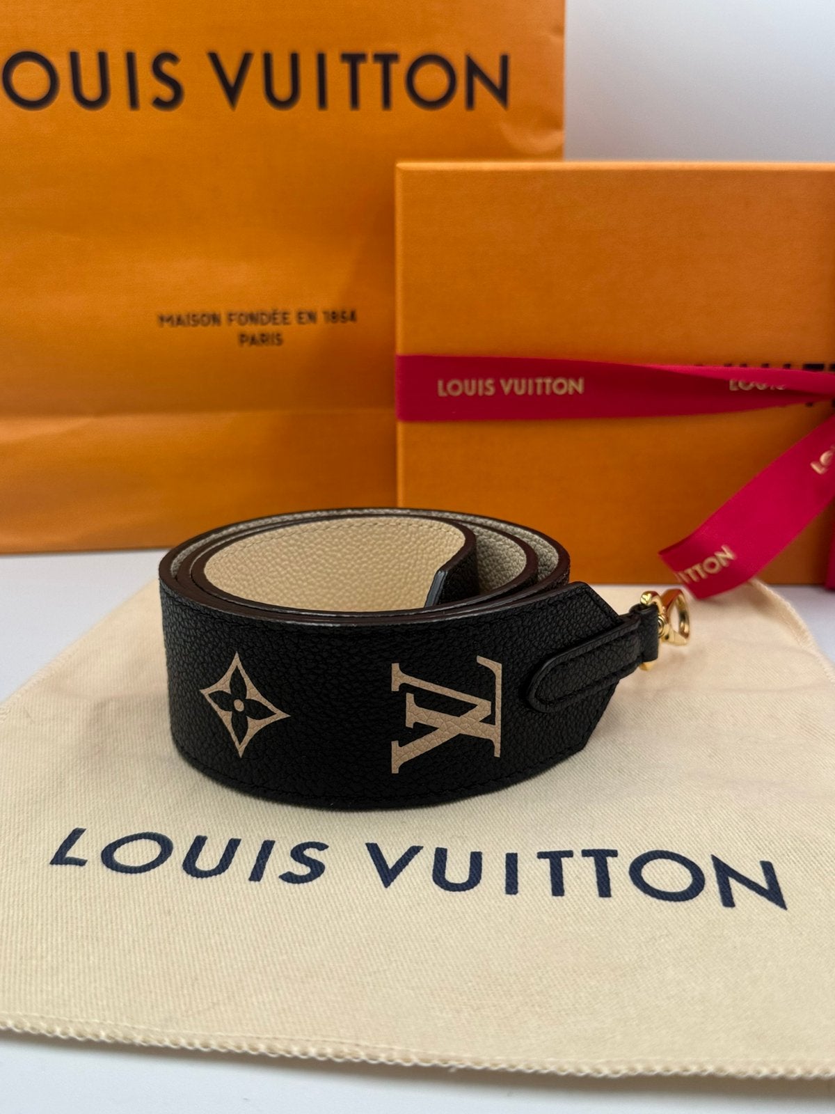 Louis Vuitton Empreinte Bicolor Bandoulière Strap, Kleding | Dames, Riemen en Ceinturen, Ophalen of Verzenden, Zo goed als nieuw