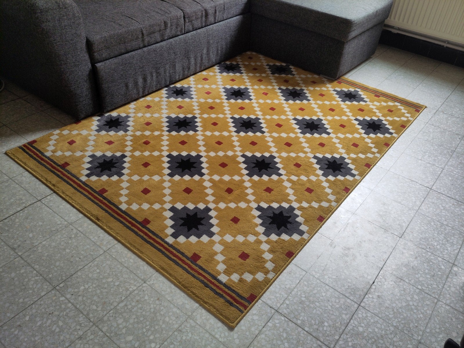 Mooi vloerkleed in vrolijke kleuren, Huis en Inrichting, Stoffering | Tapijten en Vloerkleden, Ophalen, 150 tot 200 cm, 100 tot 150 cm