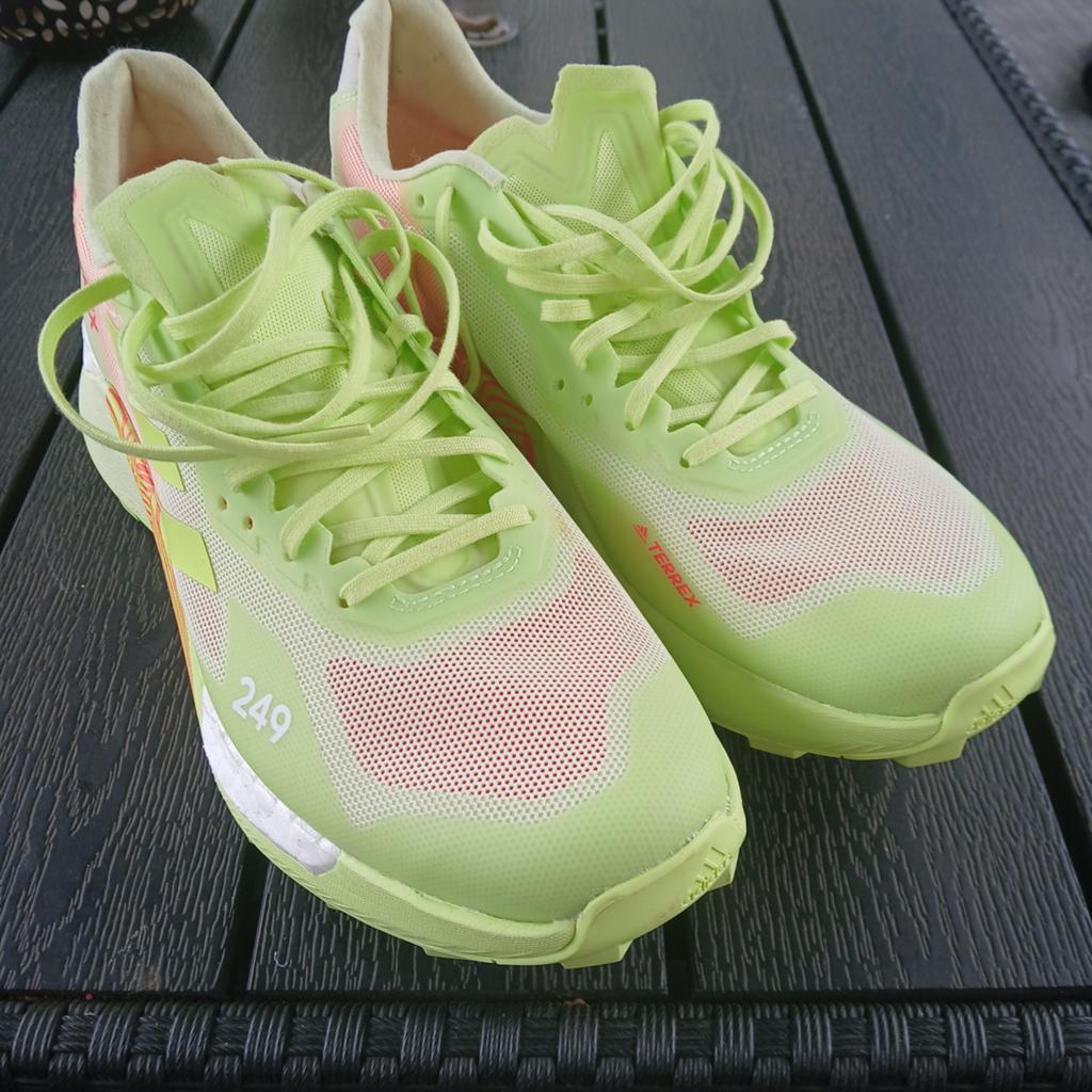 Loopschoenen, Ophalen