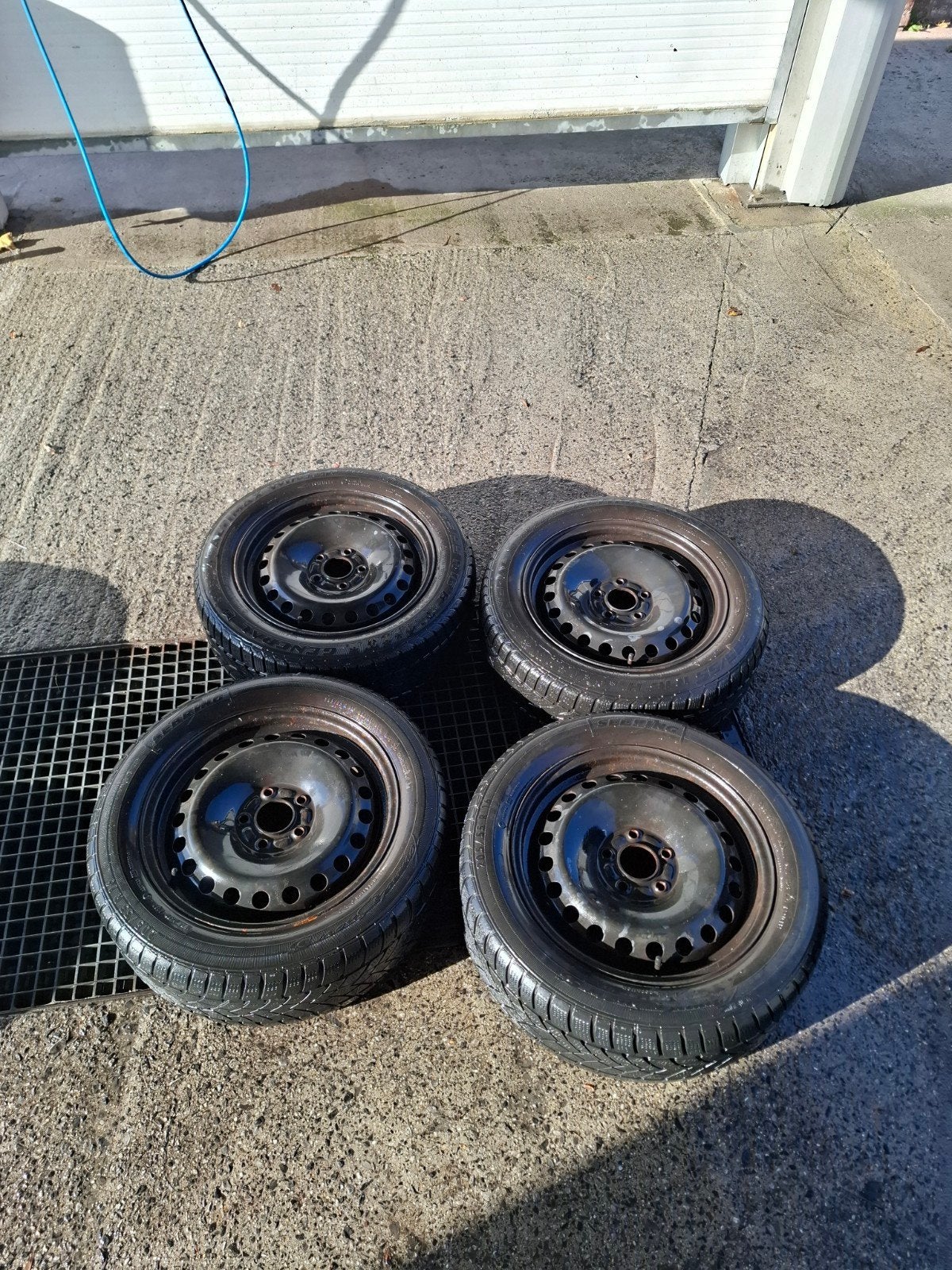 4 roues hiver avec jantes en tôle Volkswagen – 205/55 R16 91, Ophalen, Gebruikt, 16 inch, Band(en)