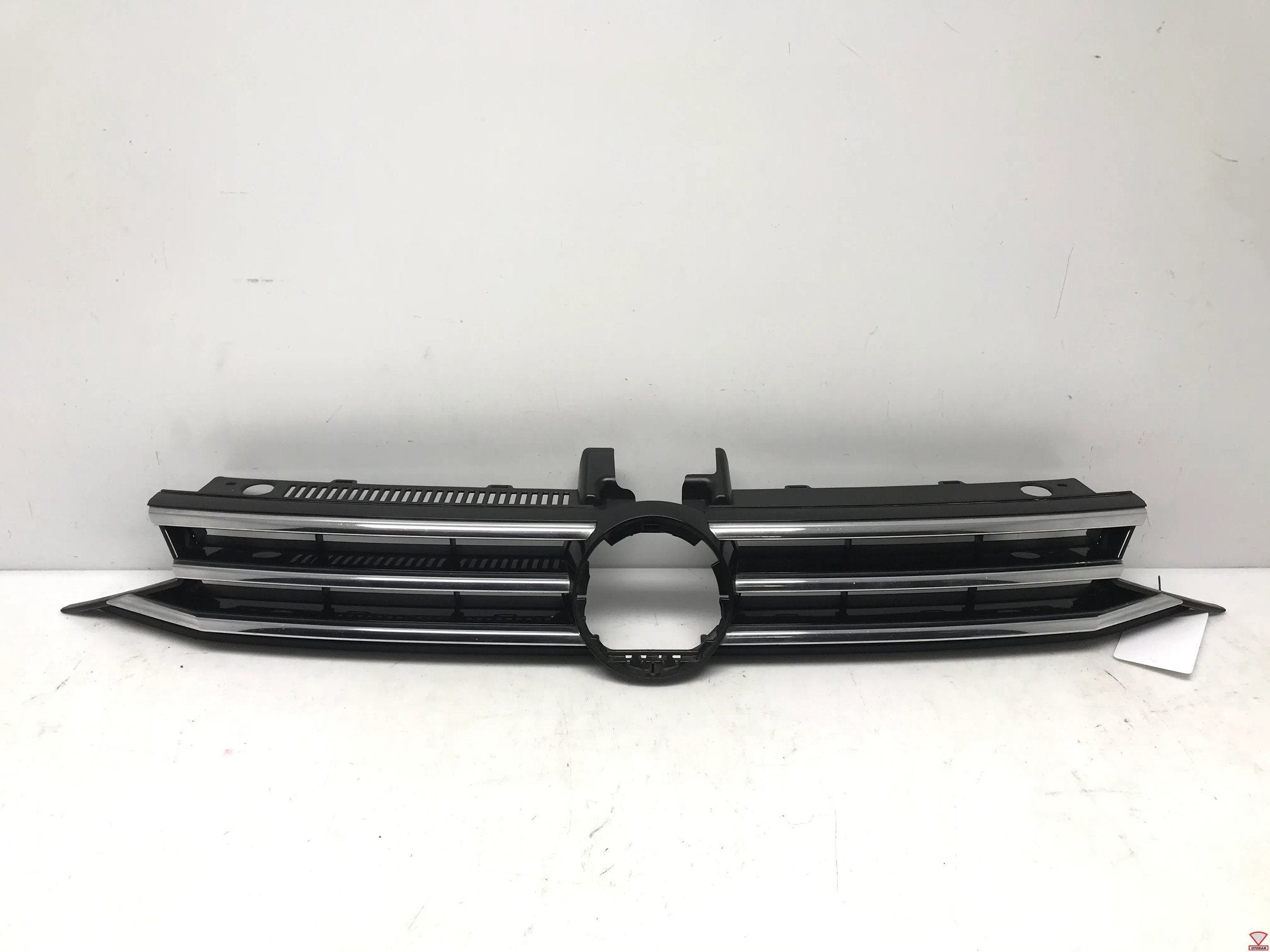 VW Touran 5T 5TA Grille Grill Origineel! 5TA853653B, Auto-onderdelen, Gebruikt, Volkswagen AG, Vw@volkswagen.de, Berliner Ring 2
38440  Wolfsburg, DE