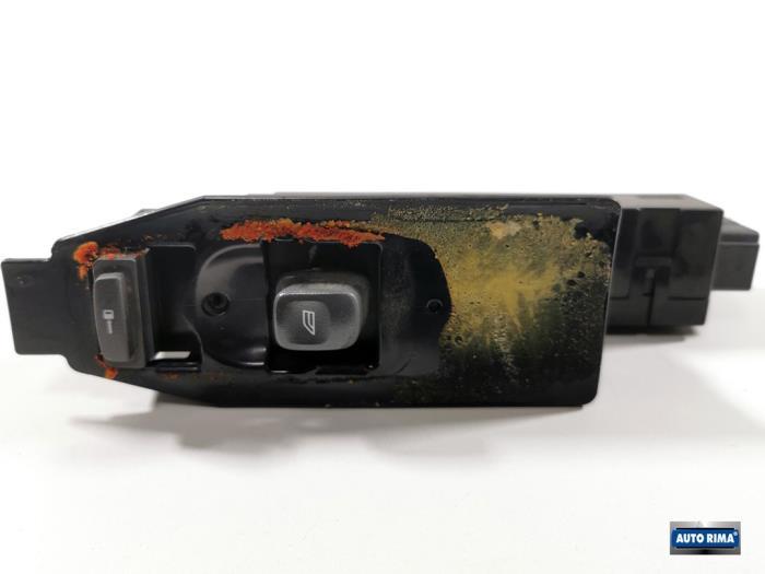 Commutateur vitre électrique d'un Volvo V70, -, 3 mois de garantie, -, -