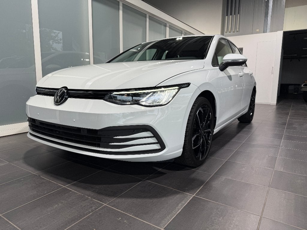 VW Golf 8 1.5TSI 130PK | 2023 | ACC | Camera | PDC V+A | LED, Auto's, Voorwielaandrijving, Stof, 4 cilinders, Bedrijf