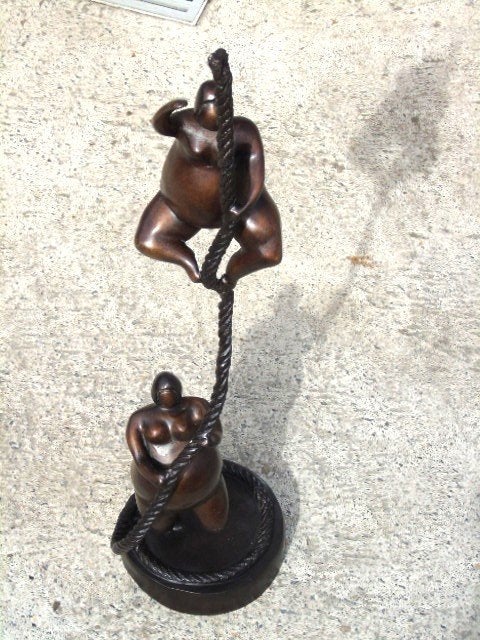 statue en bronze 2 grosses femmes a la corde, soldé !, Jardin & Terrasse, Enlèvement ou Envoi, Neuf