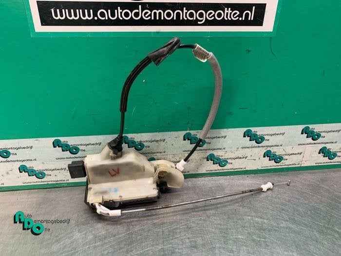 Serrure portière mécanique 4portes avant gauche d'un Citro, -, 3 mois de garantie, Utilisé, -
