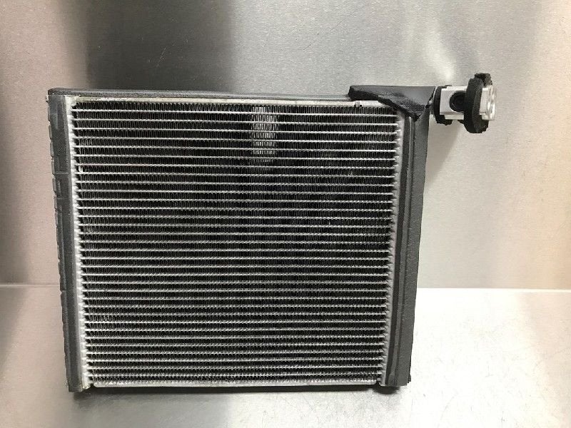AIRCOVERDAMPER Toyota Avensis Wagon (T27) (01-2008/10-2018), Gebruikt, Toyota