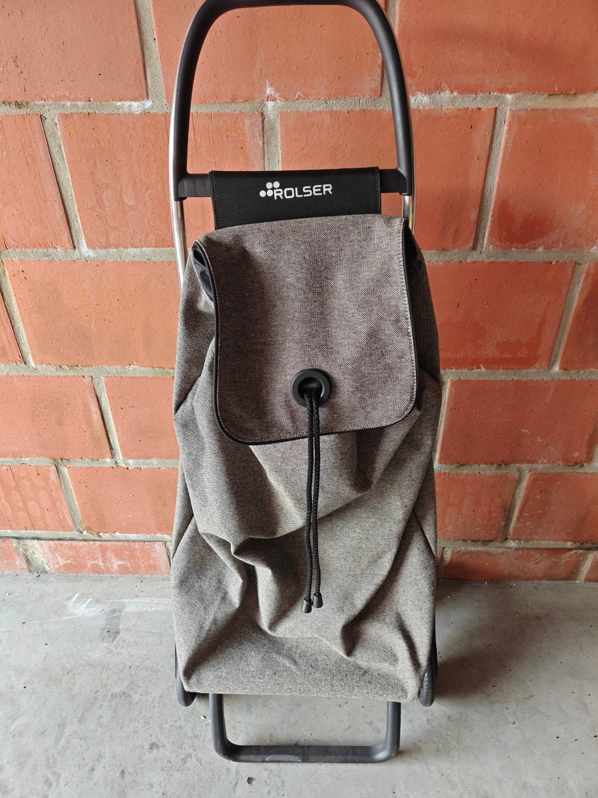 Grijze trolley met 6 wielen, Bijoux, Sacs & Beauté, Sacs | Sacs de voyage & Petits Sacs de voyage, Enlèvement, Comme neuf, Noir
