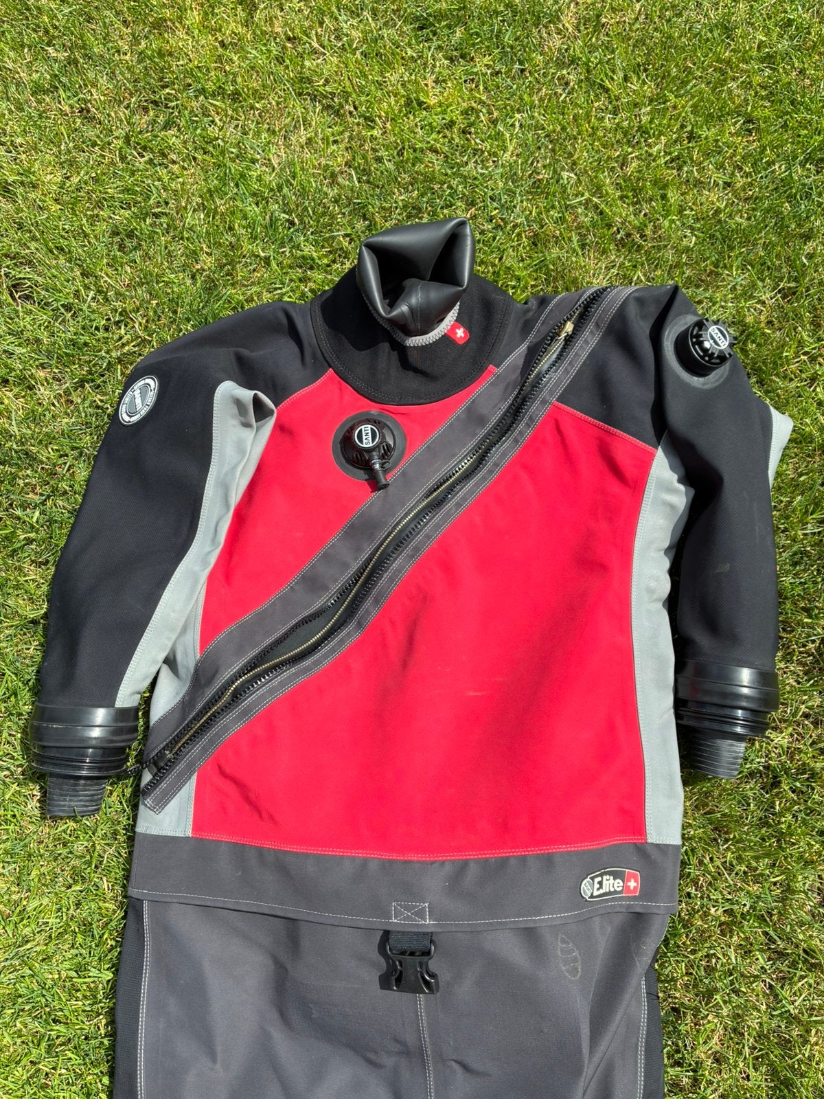 Droogpak Santi Elite plus  als  nieuw met drrooghandschoenen, Ophalen, Zo goed als nieuw, Duikpak