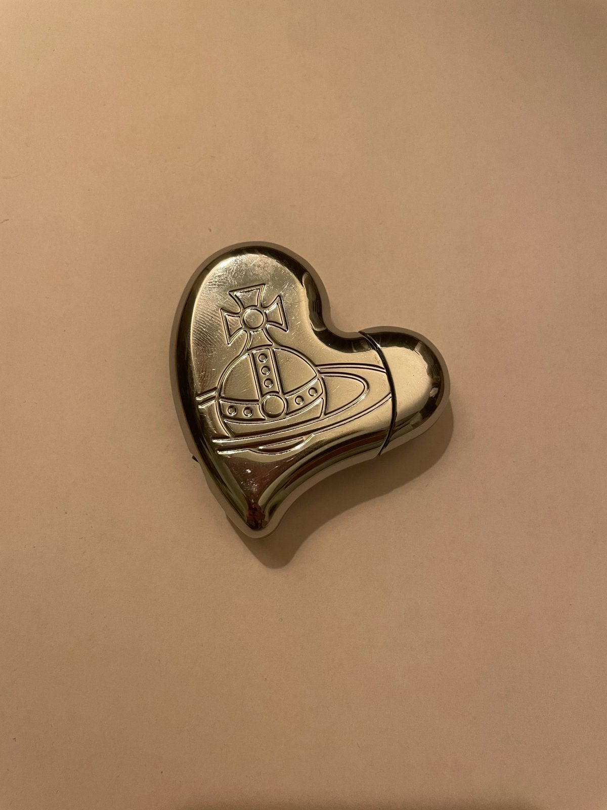 Vivienne Westwood aansteker, Enlèvement, Comme neuf, Briquet