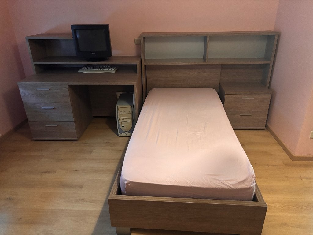 Kwalitatieve complete kinderkamer:bed,bureau,boekenplank, Ophalen, Zo goed als nieuw, Eenpersoons, Klassiek