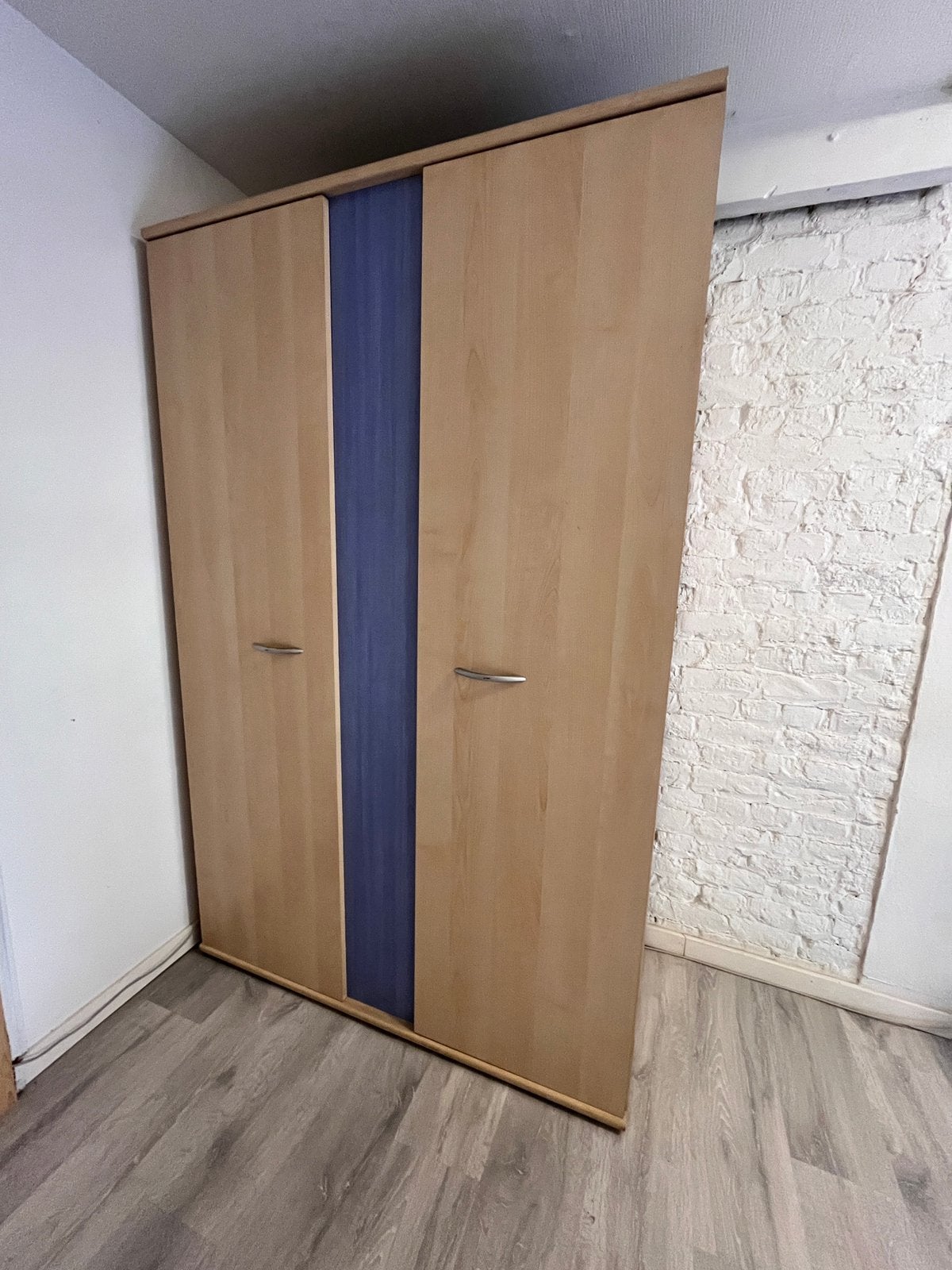 Garde robe Robuste 2 portes - tres bon etat, Enlèvement, Comme neuf