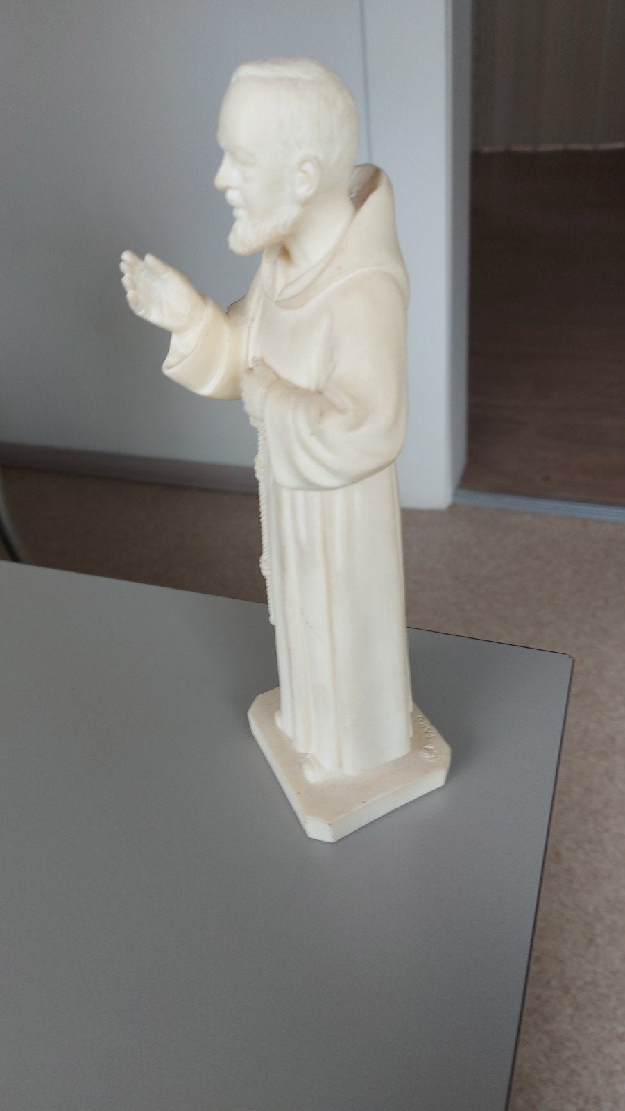 vintage beeldje van pater pio, Ophalen