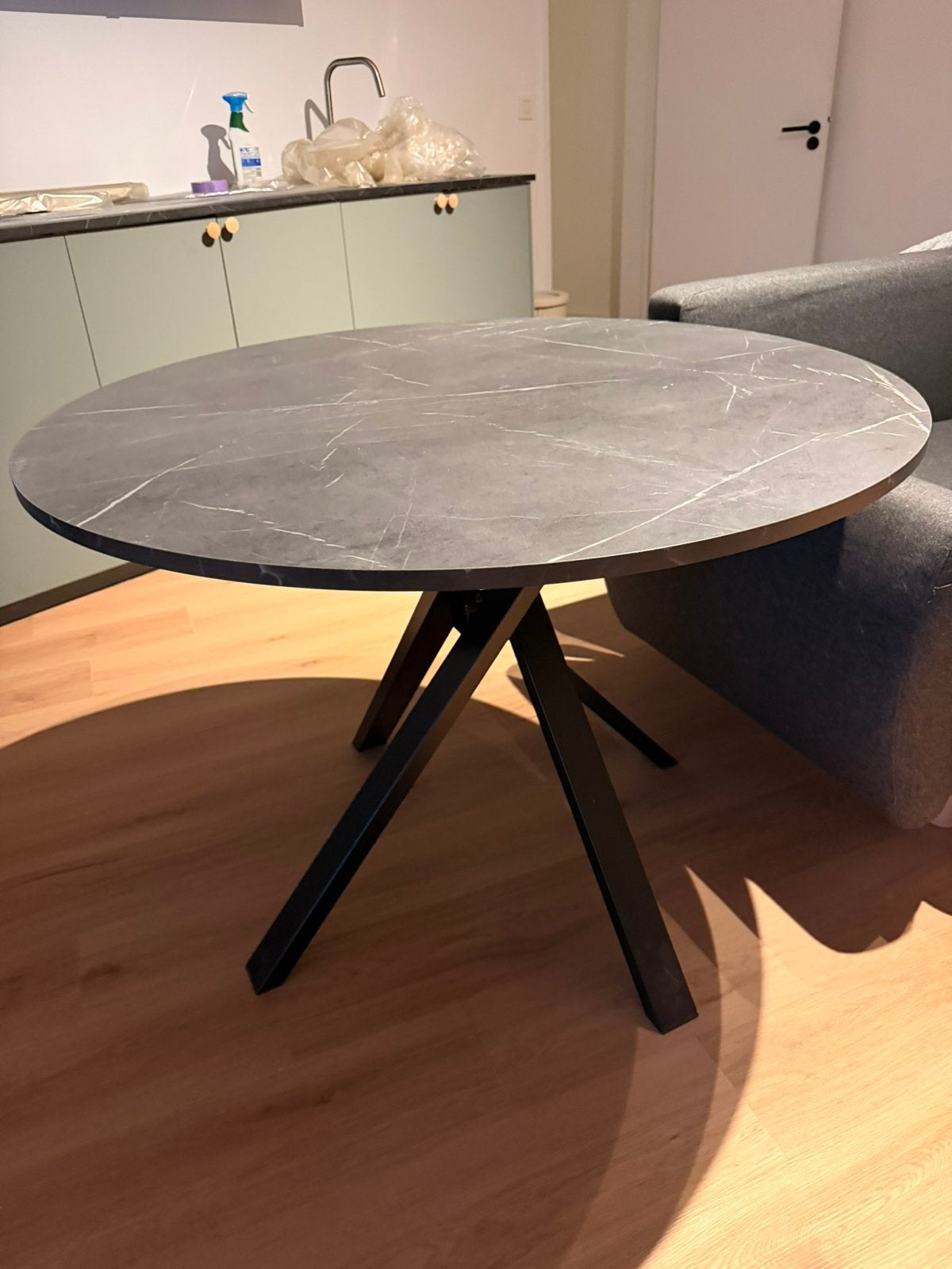 Table a manger 105cm, Maison & Meubles, Tables | Tables à manger, Enlèvement, Comme neuf, Rond