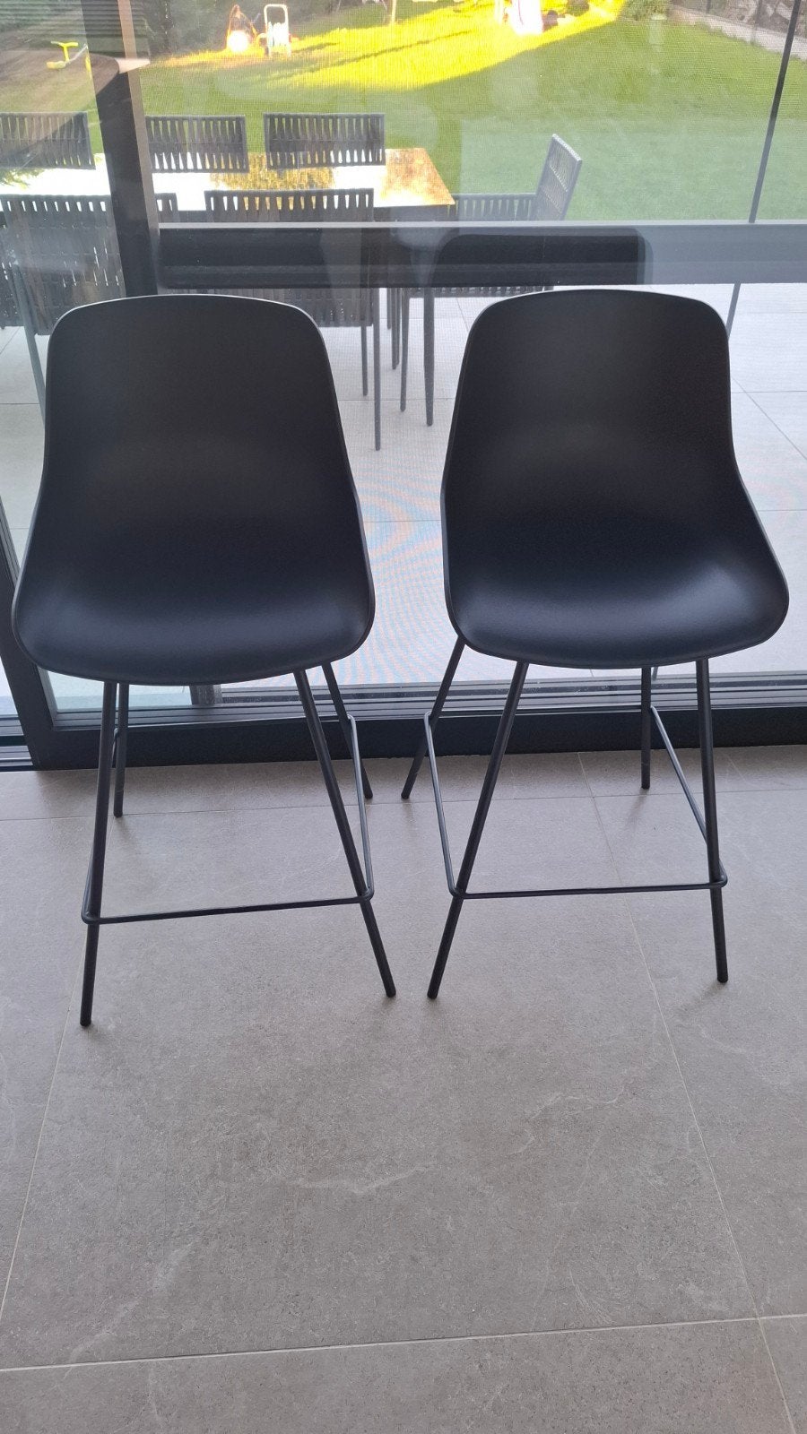 2 barkrukken perfecte staat, Enlèvement