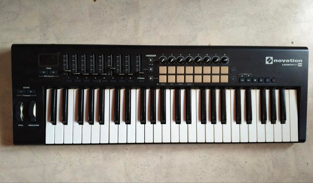 Novation launchkey 49 mk2 te koop., Enlèvement