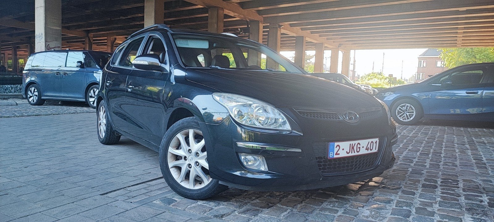 Hyundai i30 1.6 benzine 2008 (2200€)

De auto rijdt en start, Achat, Boîte manuelle, Particulier, Essence
