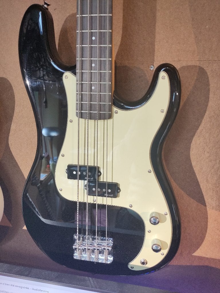 basse modele precision de marque PRODIPE, Muziek en Instrumenten, Snaarinstrumenten | Gitaren | Bas, Ophalen, Zo goed als nieuw