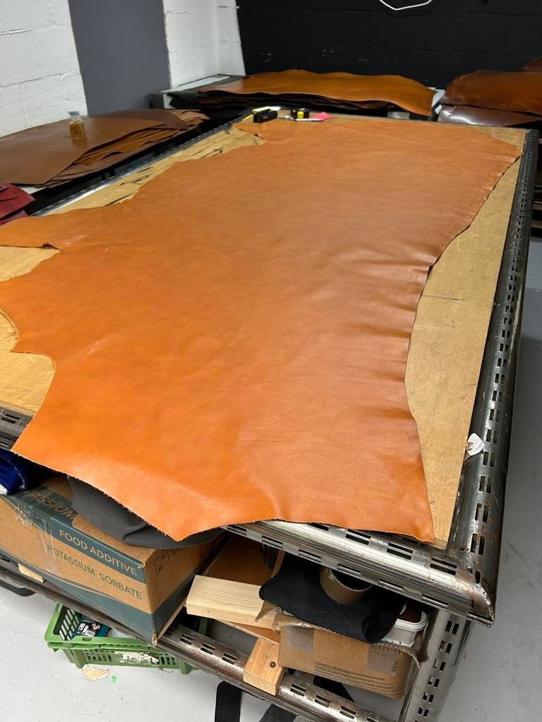 Cognac bruin halve huid 1.2 mm dikte soepel en glad A-277, Ophalen of Verzenden, Bruin