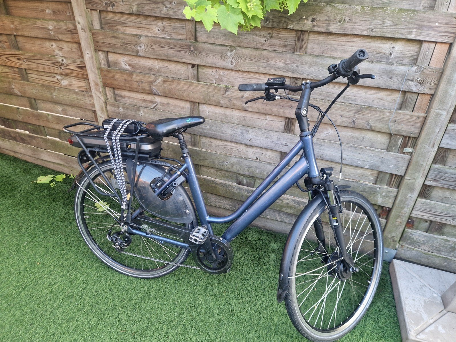 Elektrische dames fiets met kabel probleem, Ophalen