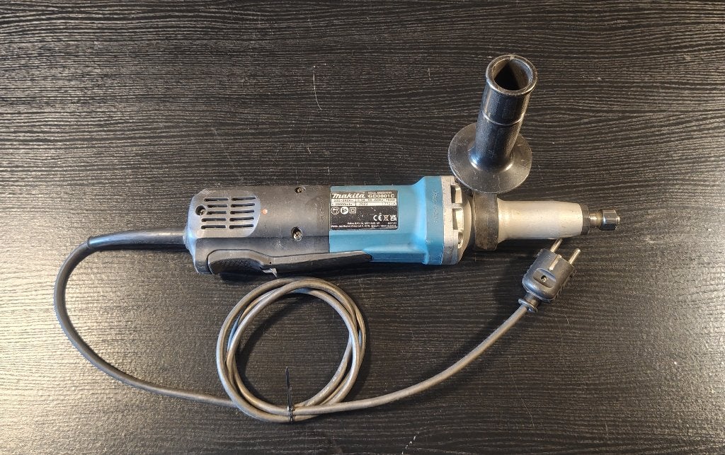 Makita rechte slijper GD0801C, Ophalen, Gebruikt, 700 tot 1000 watt, Rechte handslijpmachine
