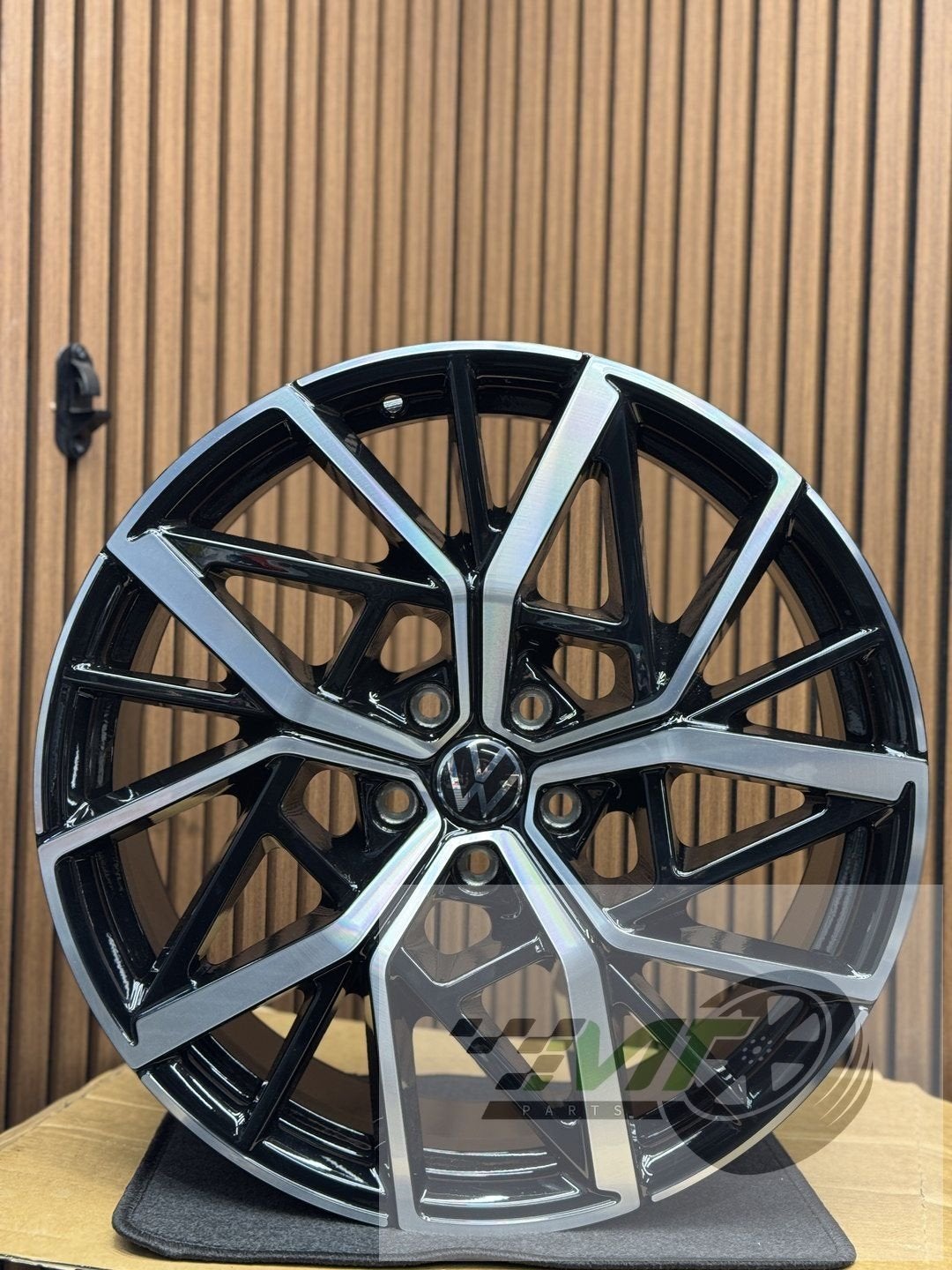 1x 20" Vw Tiguan CANNES york leeds 571601025N velg OEM, Neuf, Véhicule de tourisme, -, Pneu(s)