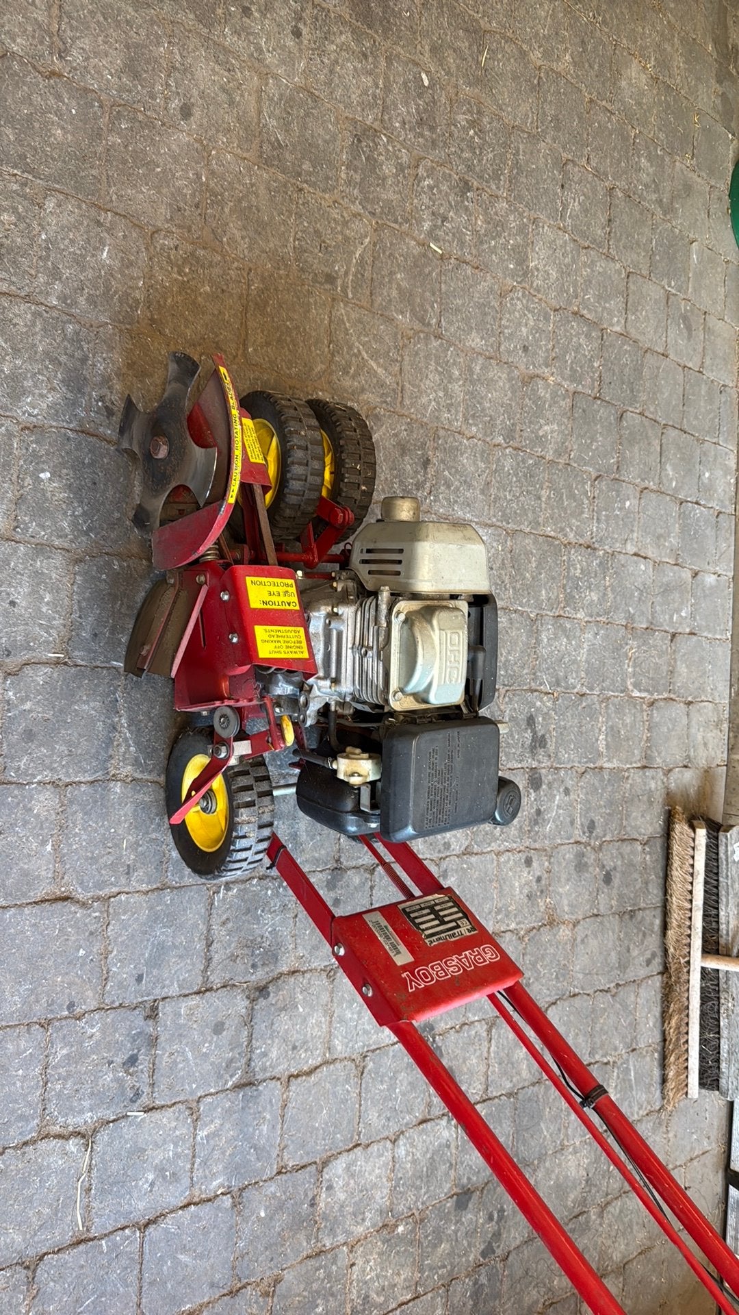 Professionele kantensnijder grasboy met Honda 4pk, Ophalen, Zo goed als nieuw, Minder dan 10 cm, Benzine