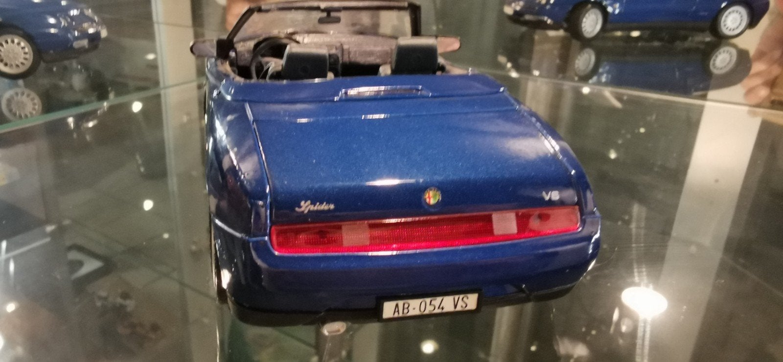 Alfa Romeo Spider - Maisto 1/18, Hobby en Vrije tijd, Modelauto's | 1:18, Ophalen, Zo goed als nieuw, Auto, Maisto