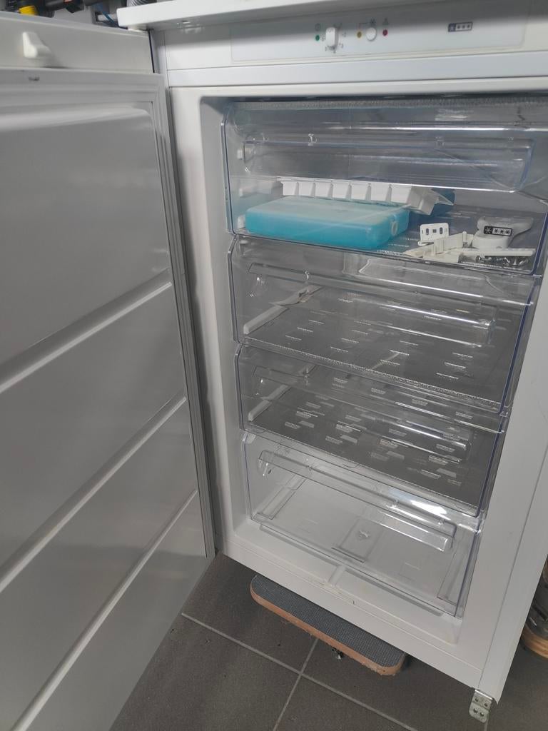 Inbouw diepvriezer, Elektronische apparatuur, Vriezers en Diepvrieskisten, Gebruikt, Minder dan 60 cm, Inbouw, Ophalen