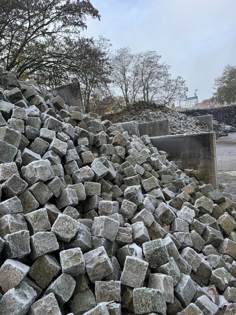 pavés de toutes sortes : grès, mosaïque, porphyre, basalte.., Enlèvement, Utilisé