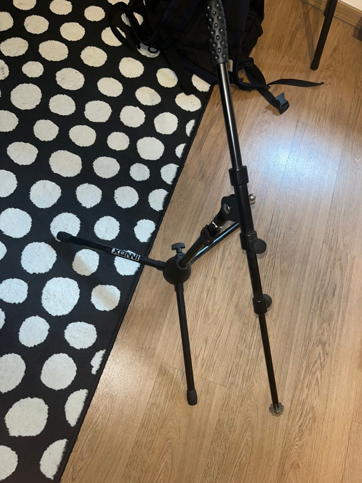 Pied de microphone court Innox IVA 04 avec tige, Musique & Instruments, Pieds, Enlèvement ou Envoi, Comme neuf, Micro