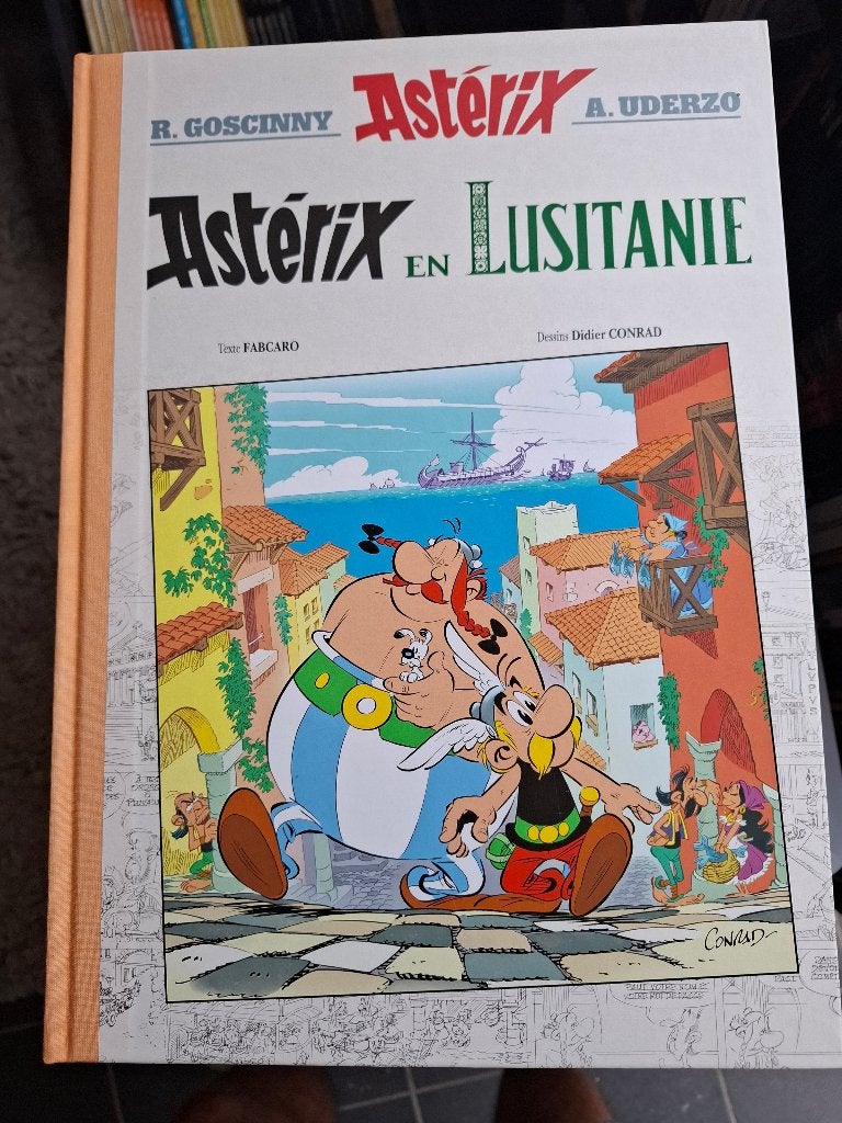 TL LUXE ASTERIX TOME 41 ASTERIX EN LUSITANIE TBE, Livres, BD, Une BD, Enlèvement ou Envoi, Comme neuf