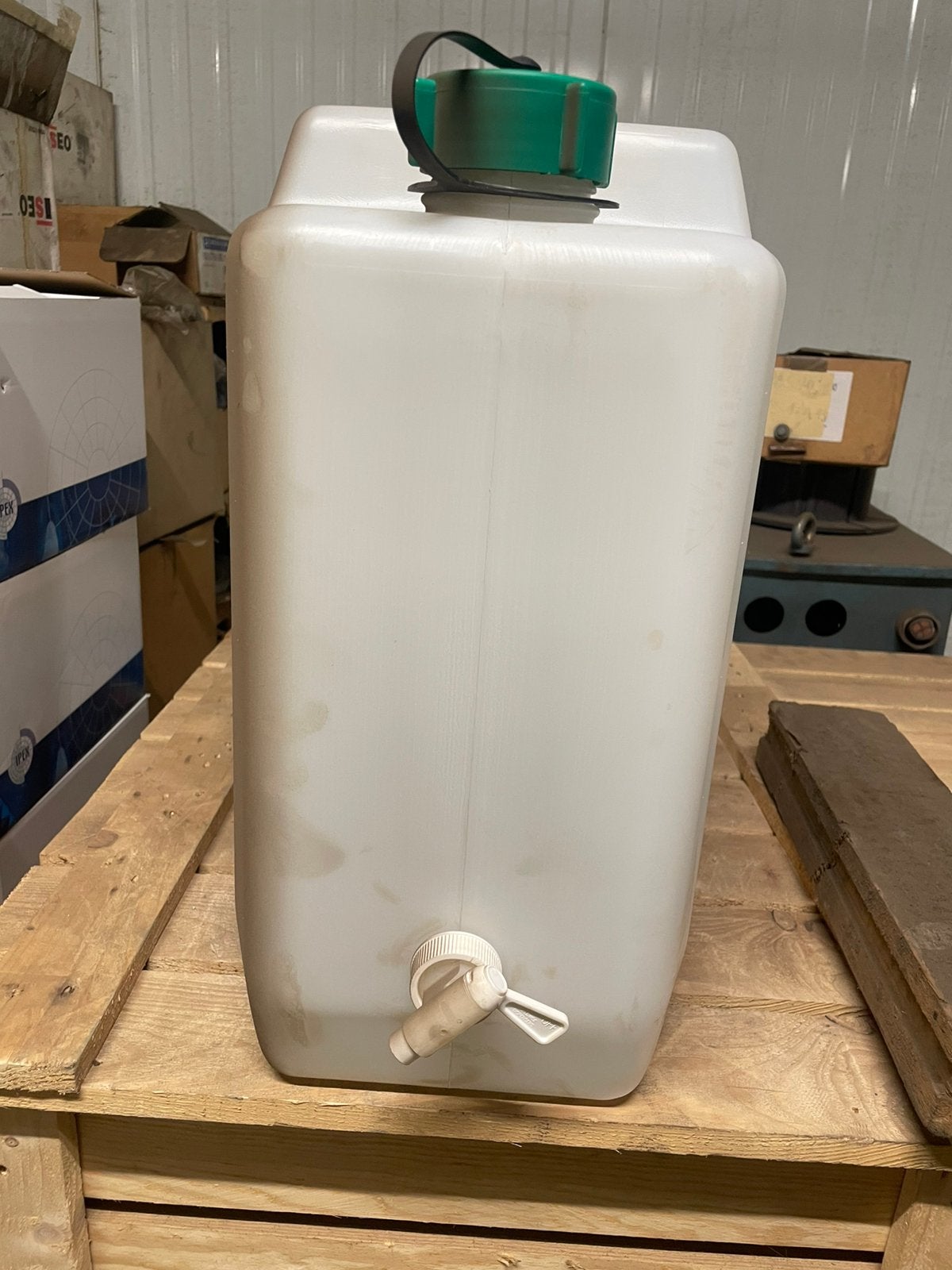 Jerrycan  6x 35L met kraan, Doe-het-zelf en Bouw, Ophalen, Nieuw