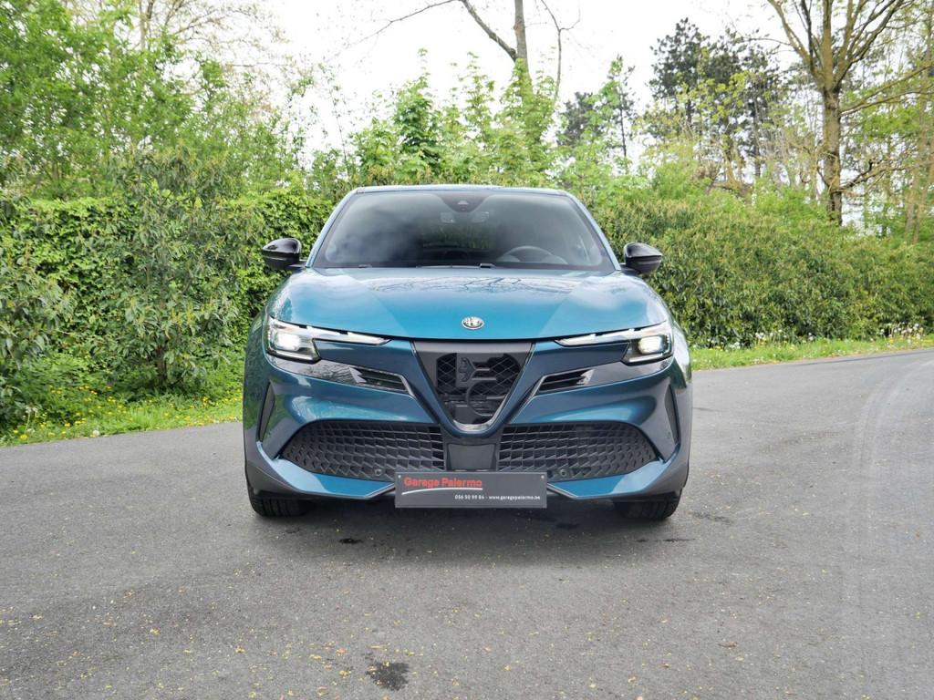 Alfa Romeo Junior Speciale 156PK GARANTIE TOT 48STE MAAND OF, Auto's, Gebruikt, Zwart, Blauw, 5 zetels