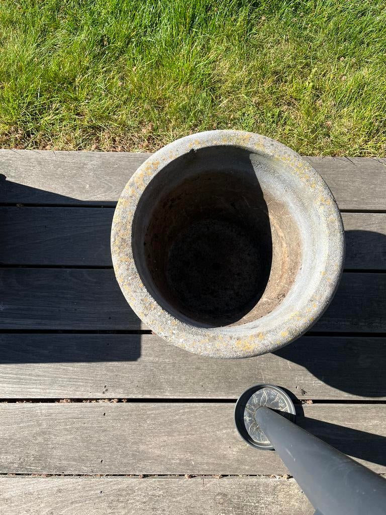 Betonbloembak grijs, Doe-het-zelf en Bouw, Buizen en Afvoer, Ophalen, Zo goed als nieuw