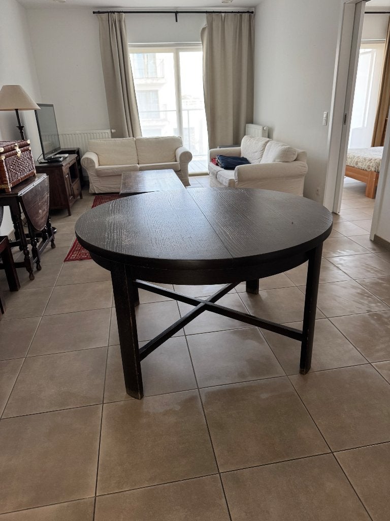Te koop: uitschuifbare eettafel – €100, Ophalen, Gebruikt, Tijdloos, Vier personen