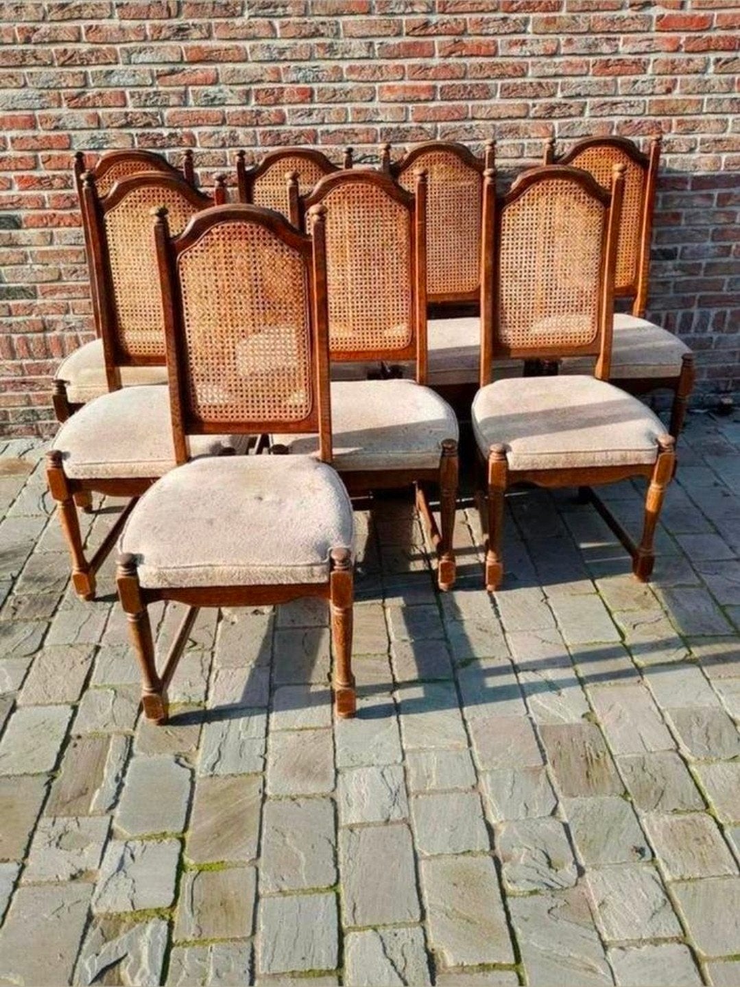 8 chaises en bois avec sièges en tissu, Enlèvement