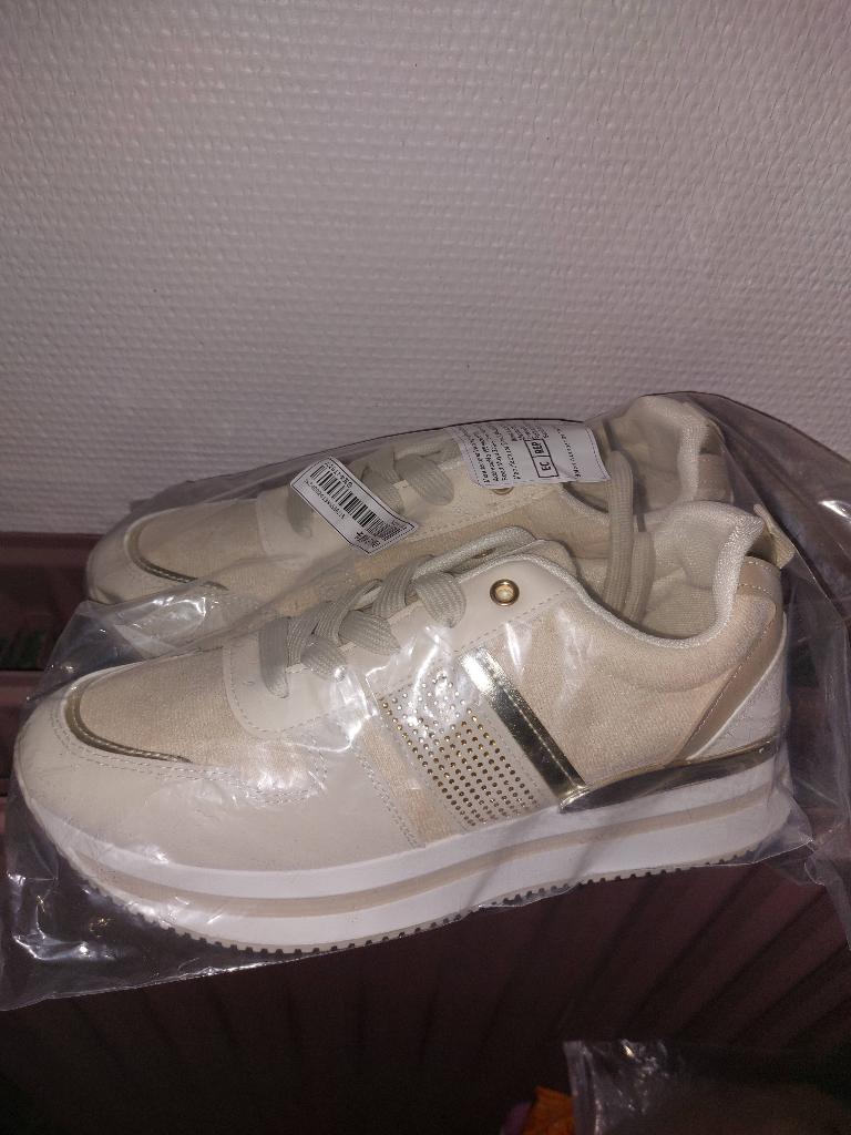 Baskets femme ville, Kleding | Dames, Schoenen, Ophalen, Beige, Nieuw, Sneakers