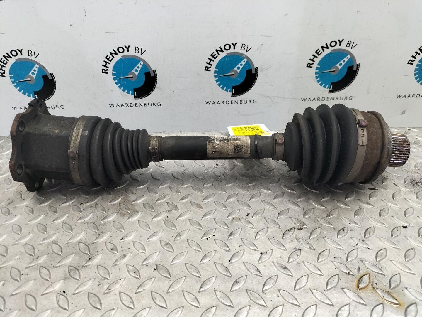 AUDI A4 8W5 B8 3.0 TDI QUATTRO DESI  AANDRIJFAS L 8W0407271E, Ophalen of Verzenden, Gebruikt, ARN erkend