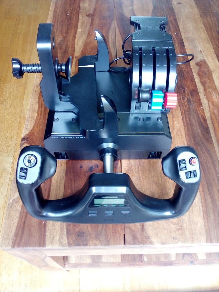 Pro Flight Yoke Saitek logitech, Informatique & Logiciels, Joysticks, Comme neuf, Enlèvement