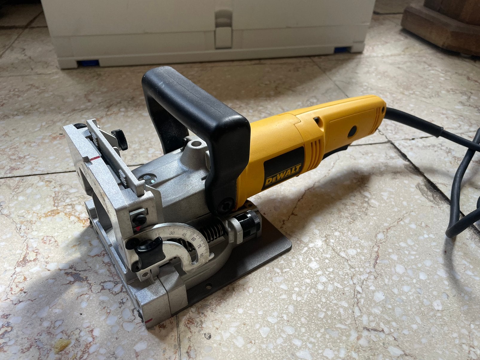 Dewalt DW682-qs lamellenfrees, Ophalen, Zo goed als nieuw