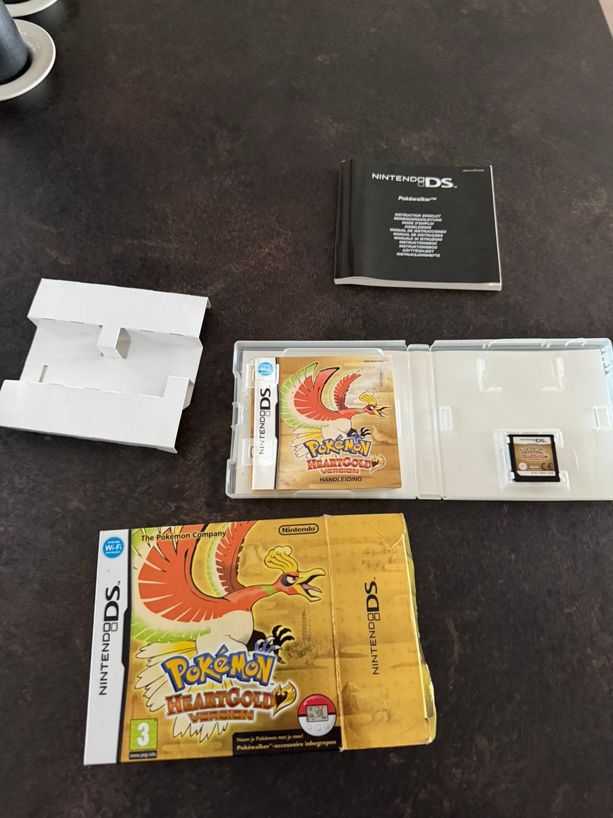 Pokemon heartgold box!, Games en Spelcomputers, Games | Nintendo DS, Ophalen of Verzenden, Zo goed als nieuw