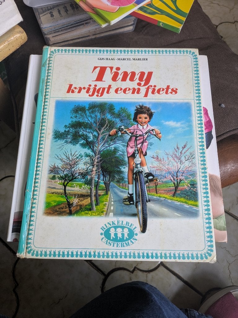 Tiny krijgt een fiets, Ophalen of Verzenden, Gelezen, Fictie algemeen