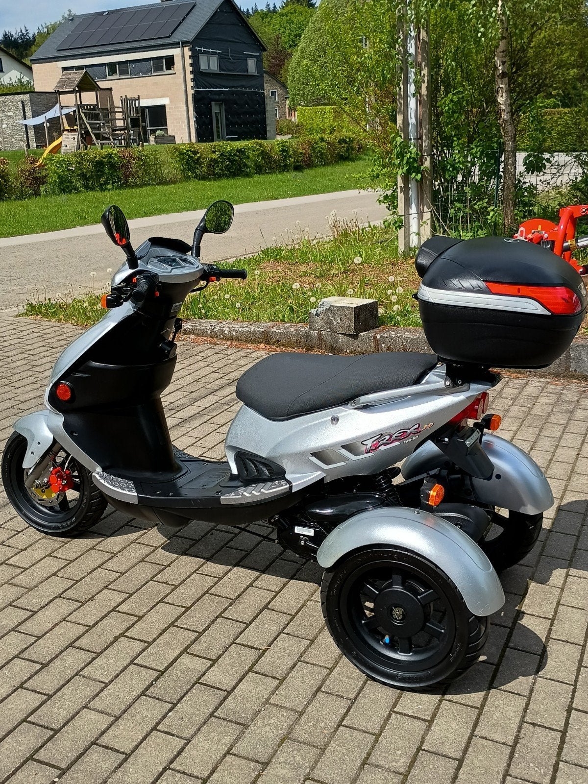 Tricycle " PGO Trex 3 " Classe A (300 Km ), Vélos & Vélomoteurs, Neuf, Autres modèles, Enlèvement ou Envoi, Deux-temps