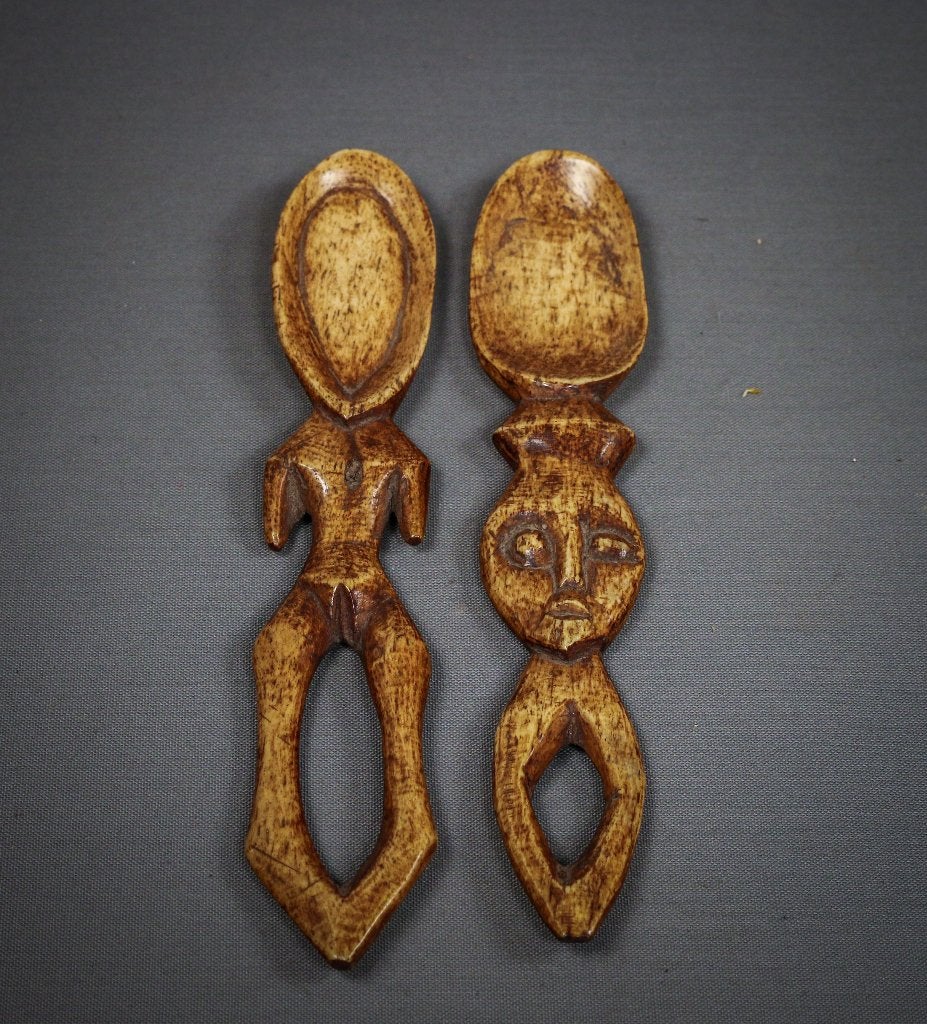 Lega Congo lepel met beenderen van 20,5 cm, Ophalen