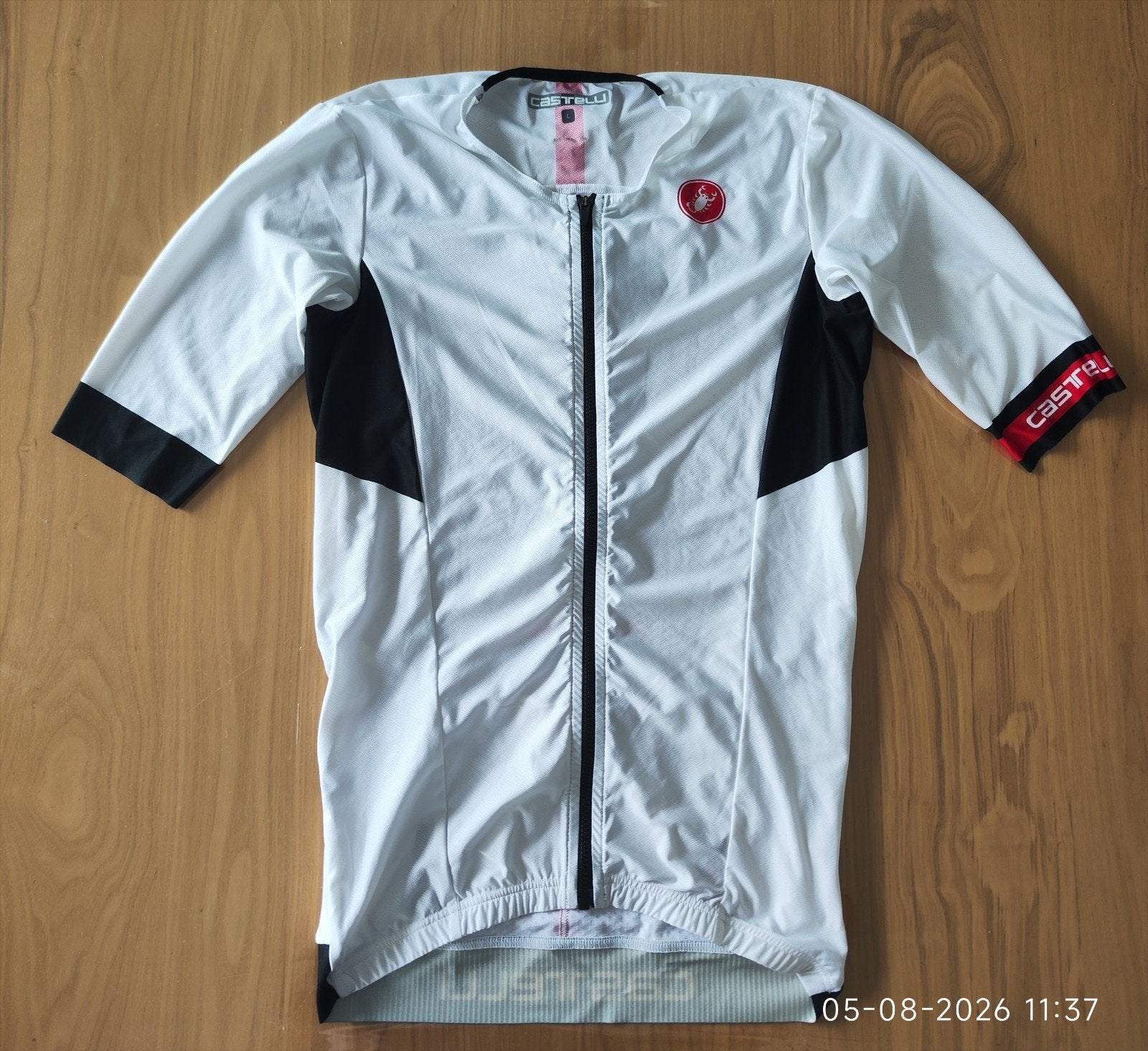castelli rosso corsa, Ophalen, M