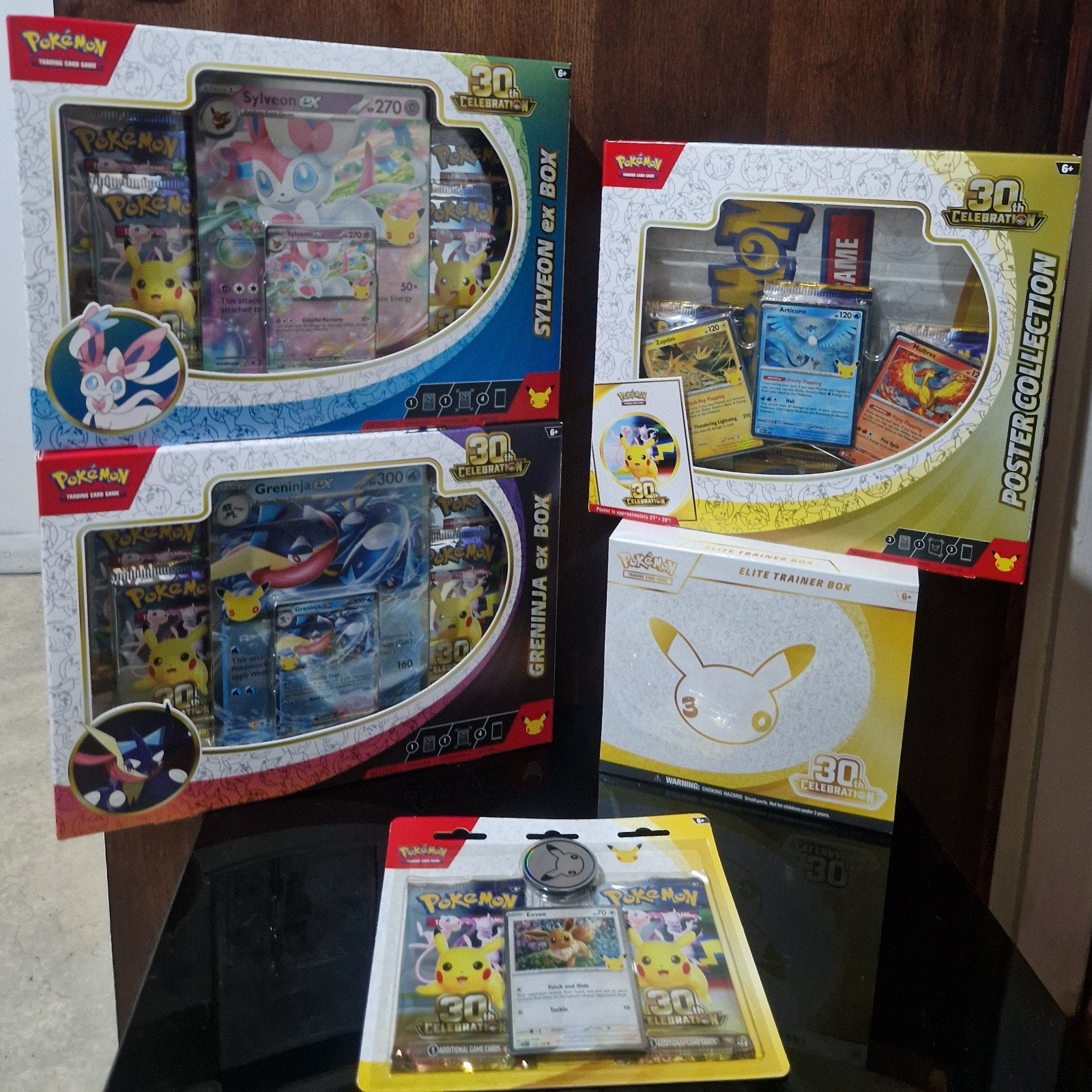 Collection personnelle pour la 30e célébration. Joli set pou, Enlèvement
