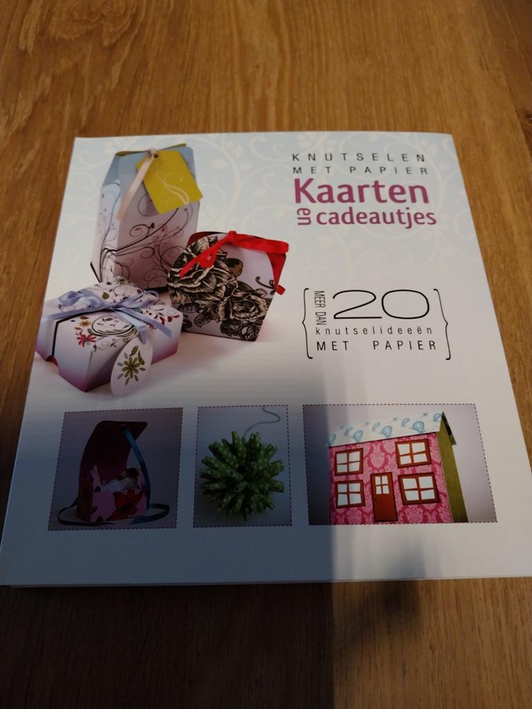 Knutsel boek, Enlèvement ou Envoi